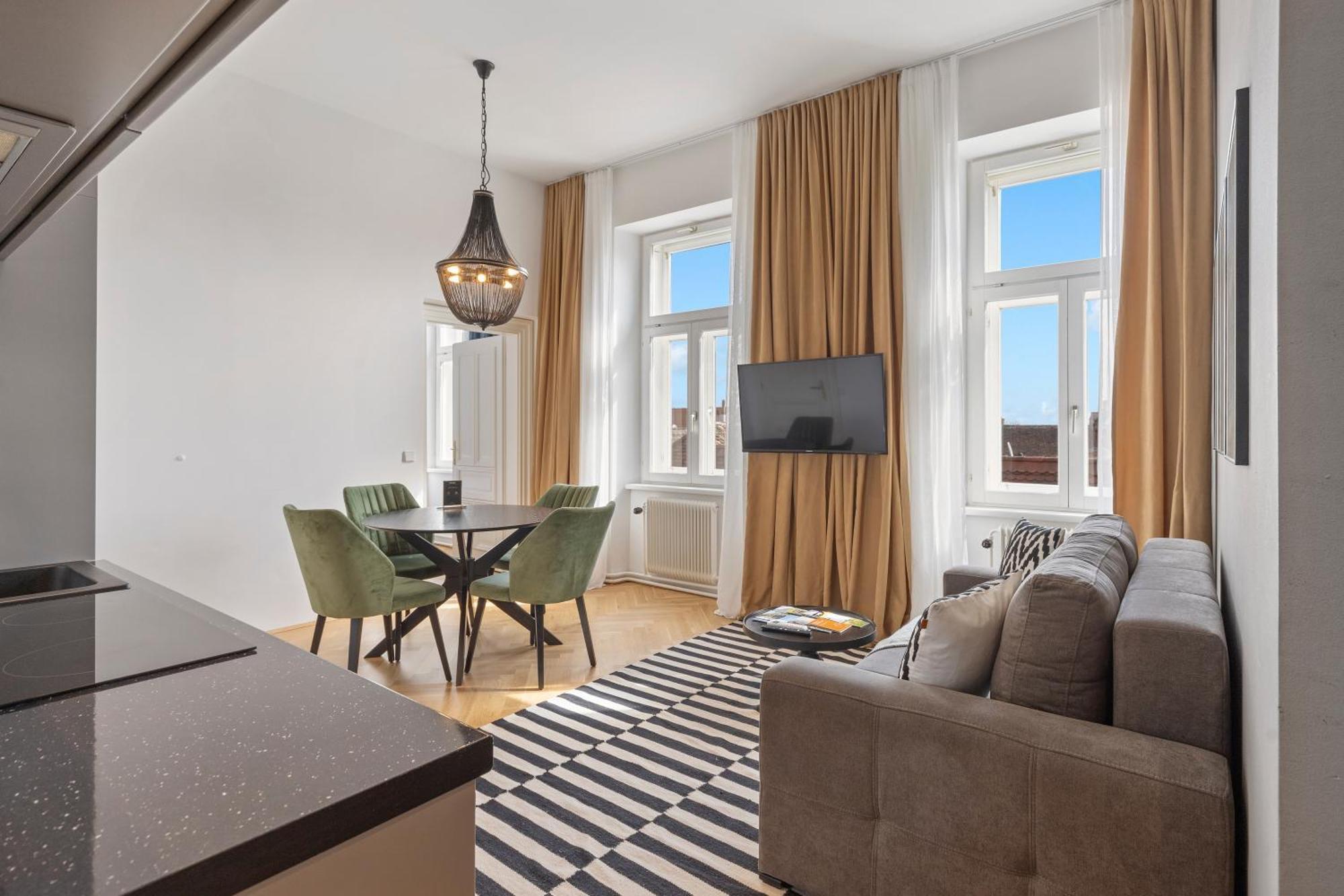 Sgrafit Apartments - Self Check-In Рец Екстериор снимка
